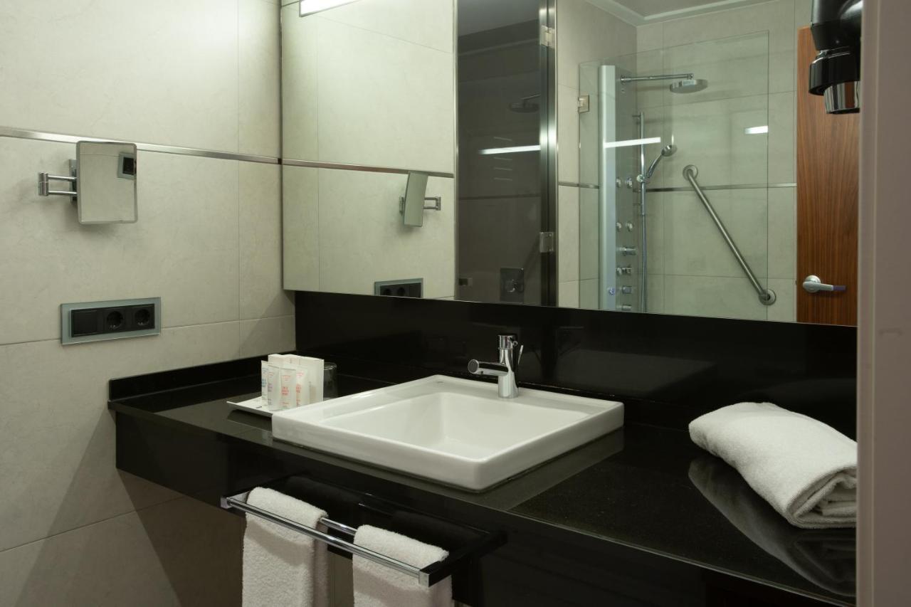 Chambre Double ou Lits Jumeaux avec Douche
