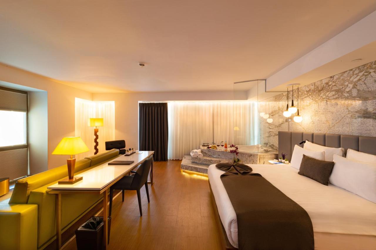 Chambre Lit King-Size avec Baignoire Spa