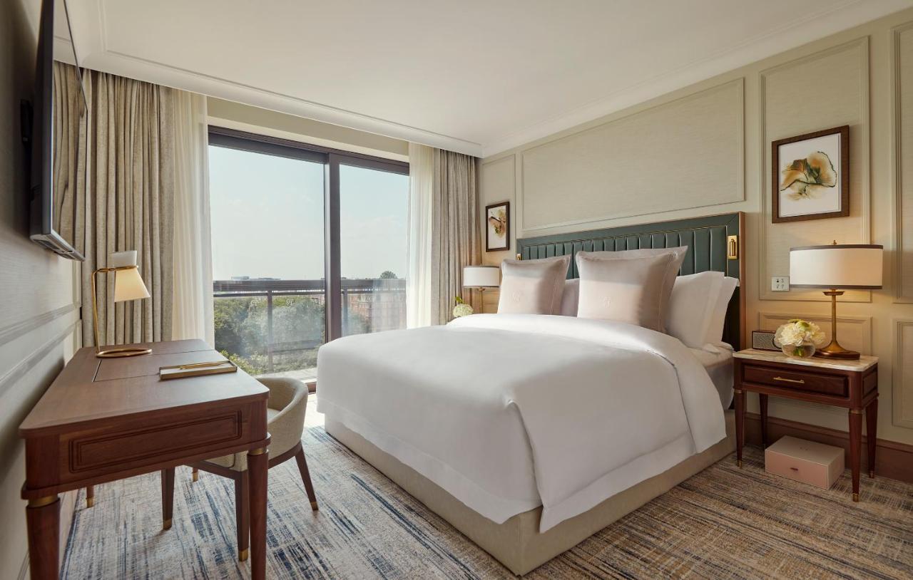 Suite de Luxe avec Balcon et Jardin - Accès Exclusif aux Jardins Privés Cadogan Gardens