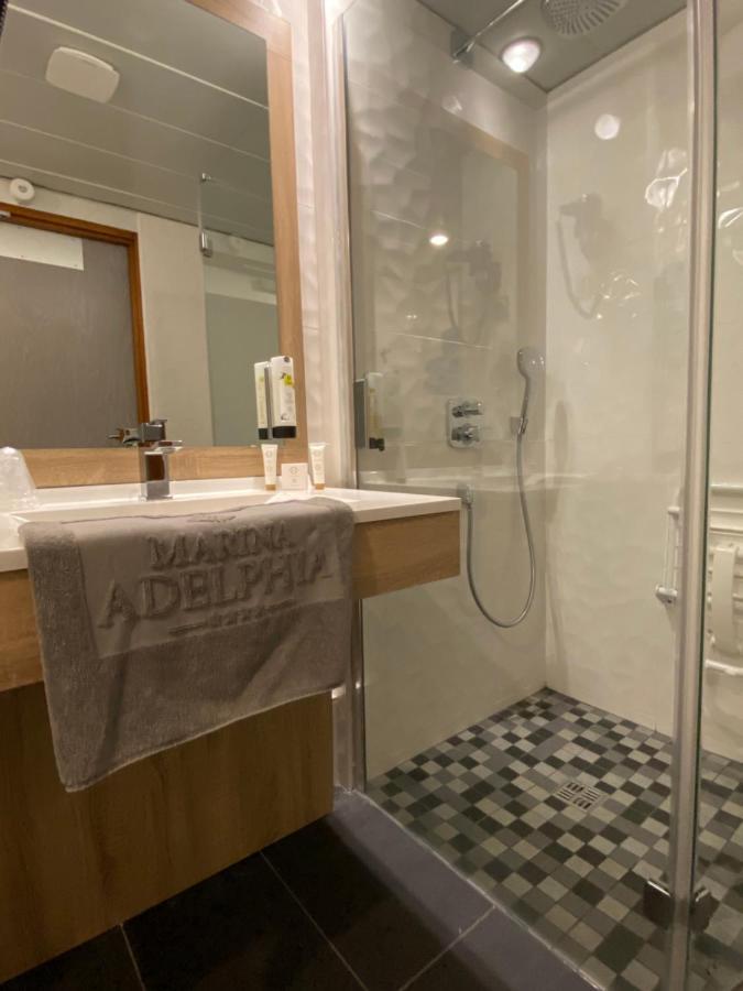Chambre Double avec Vue sur Lac et Accès au Spa