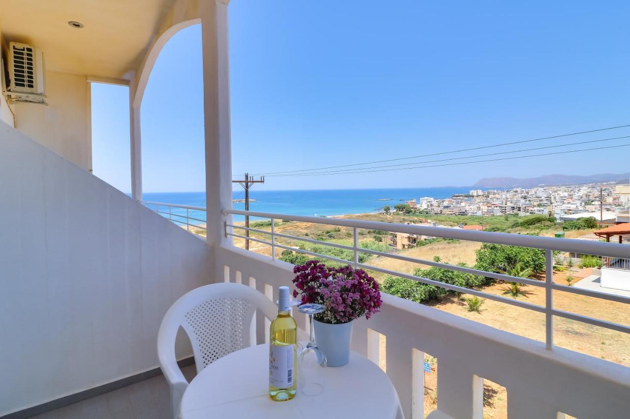 Chambre Double ou Lits Jumeaux - Vue Latérale sur Mer