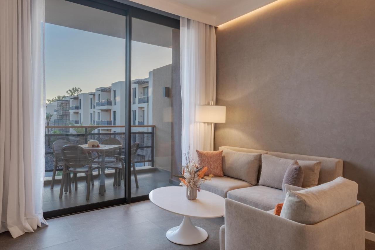 Suite CR Avenue