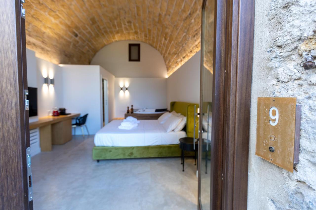 Chambre Lit King-Size avec Baignoire Spa