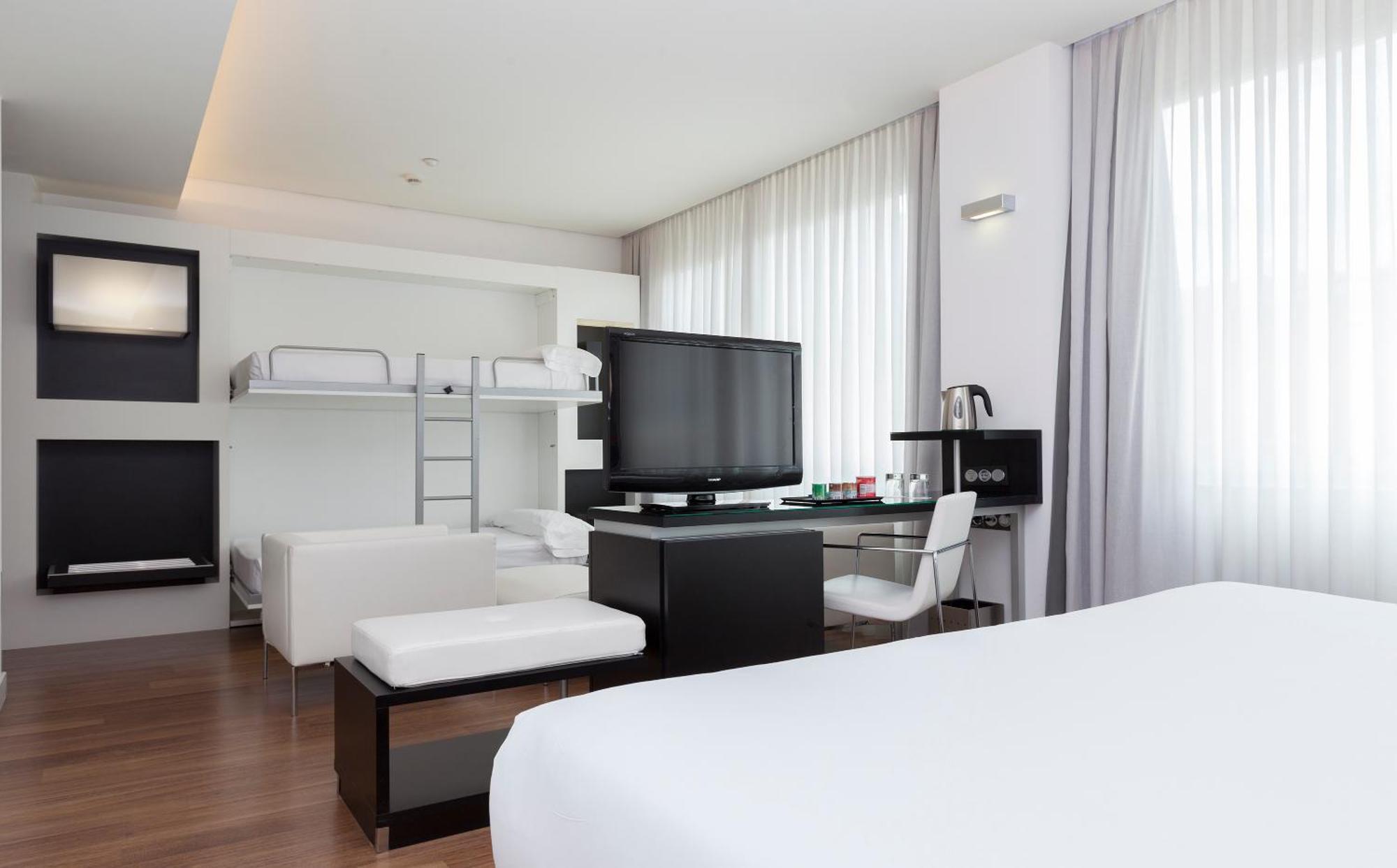 Chambre Familiale avec Parking Inclus