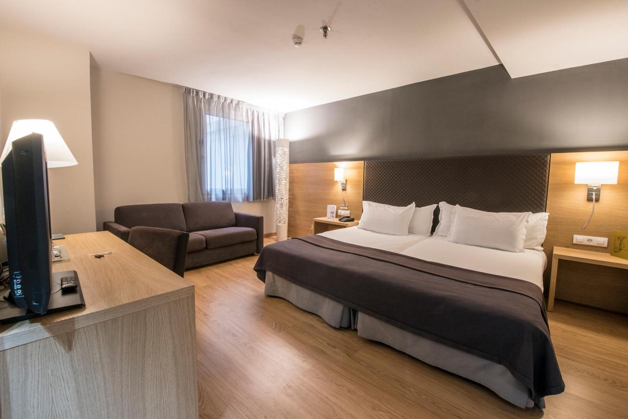 Chambre Double ou Lits Jumeaux Standard avec Lit d'Appoint