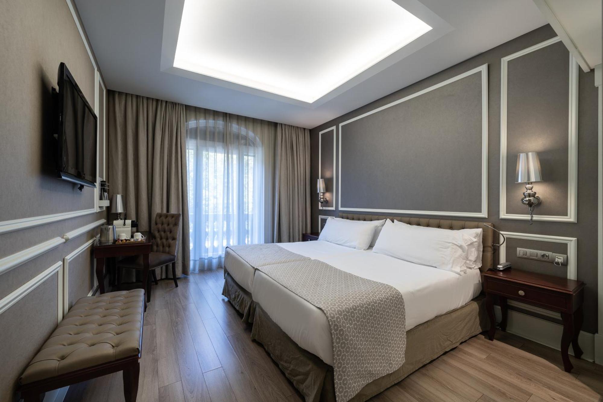 Chambre Double ou Lits Jumeaux avec Vue
