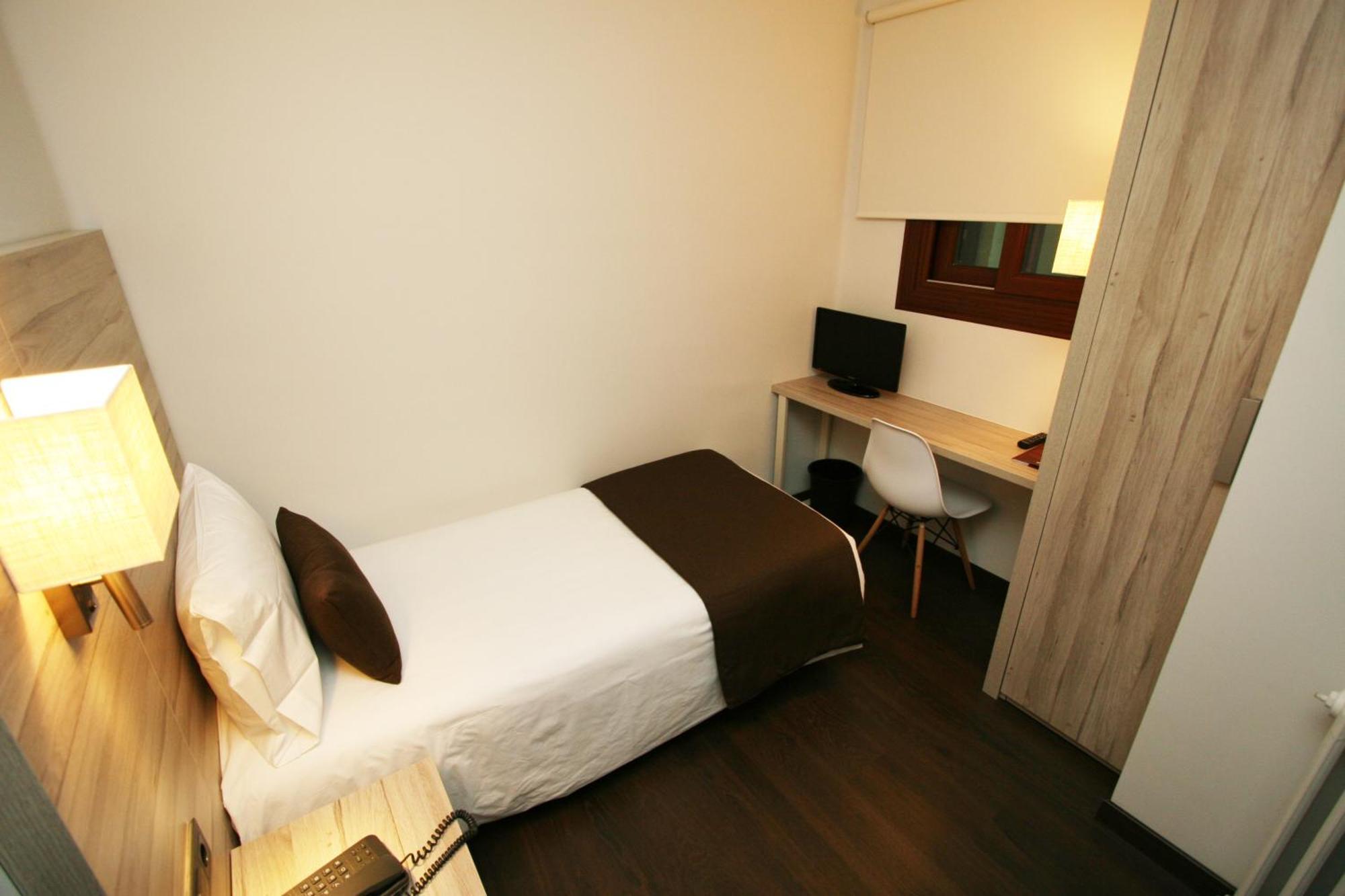 Petite Chambre Simple (Intérieure)