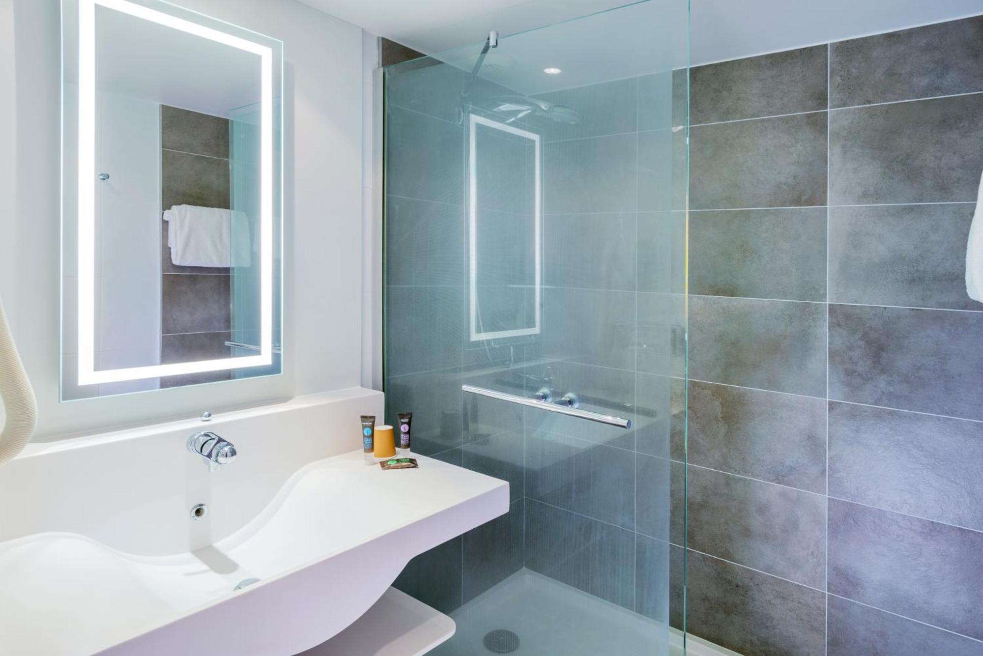 Chambre Double Supérieure avec 1 Lit Double ou 2 Lits Simples