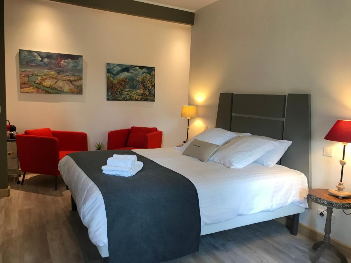 Chambre Double - Vue sur Piscine