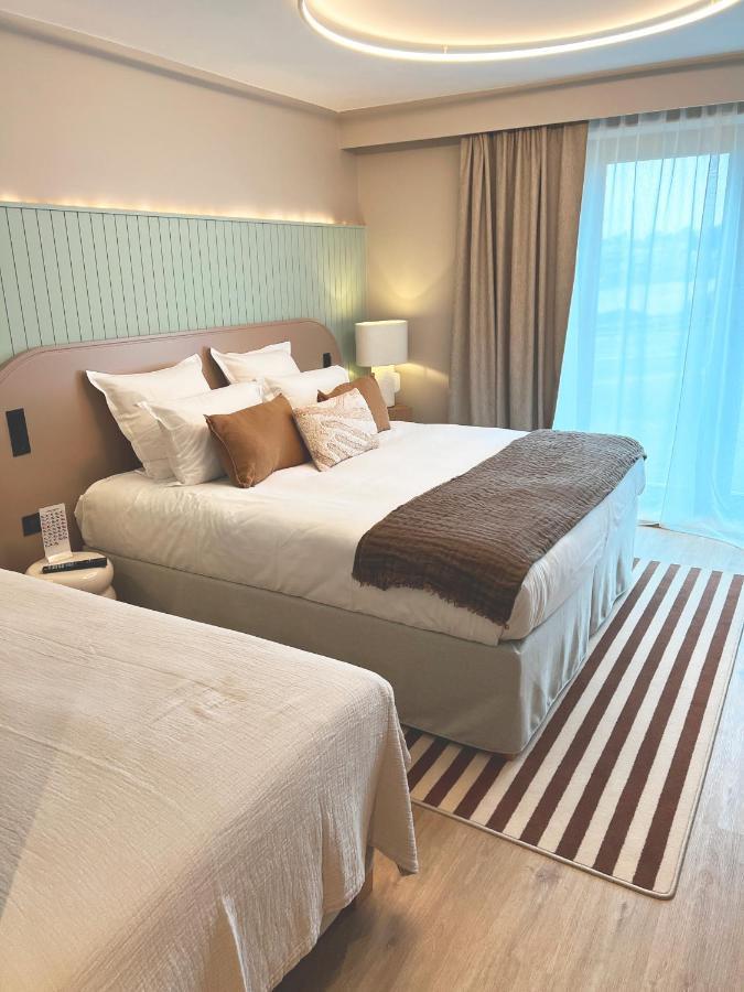 Chambre Familiale - Vue Latérale sur Mer - Rez-de-Jardin