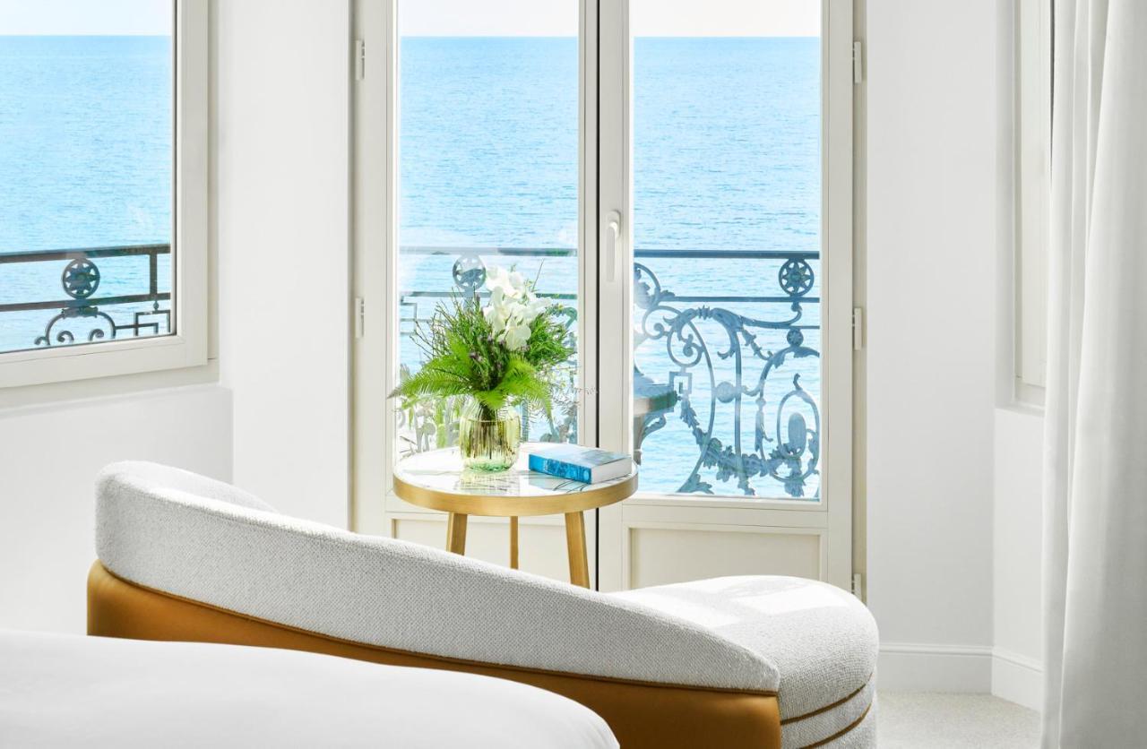 Chambre Lit King-Size Premium avec Balcon - Vue sur Mer