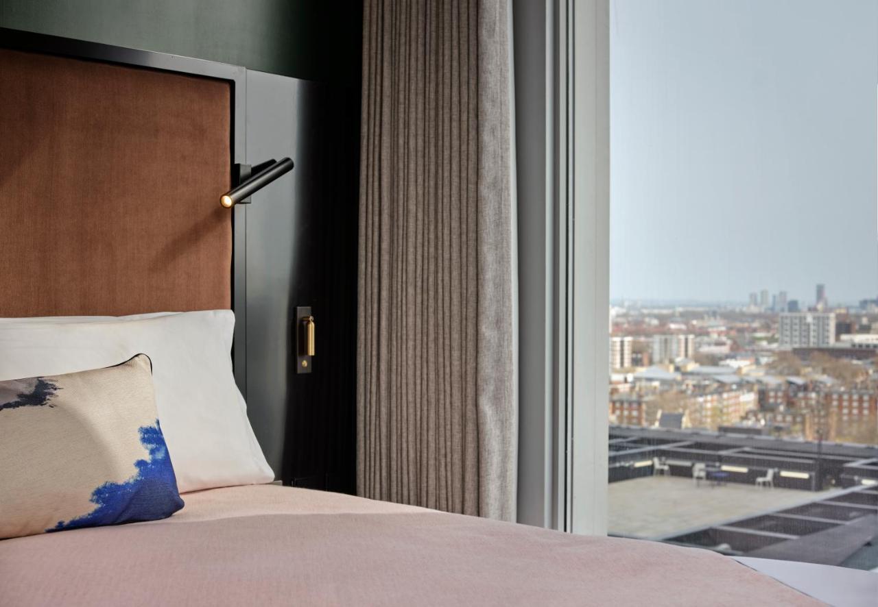 Chambre Lit King-Size ou Lit Queen-Size Double entre Nuages - Vue sur Toits de la Ville