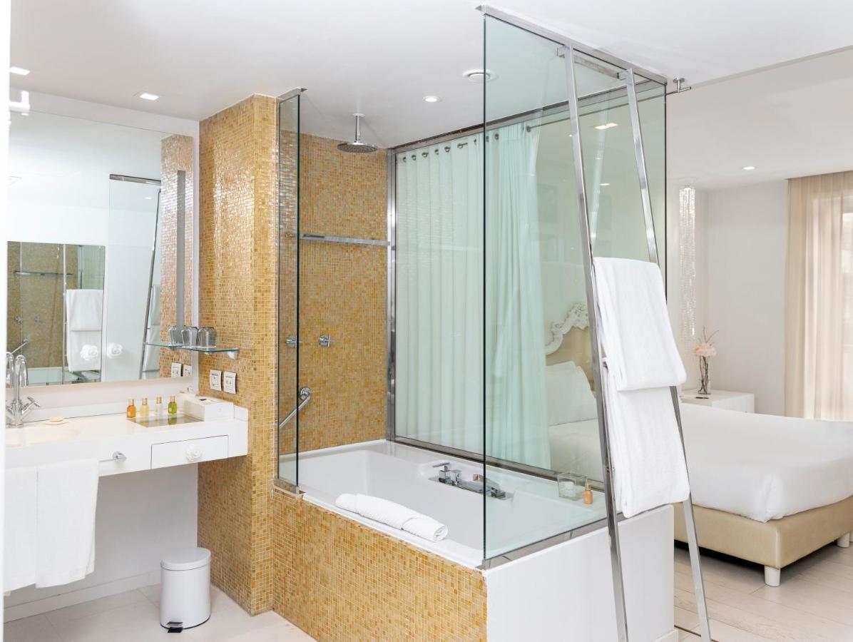 Chambre Double ou Lits Jumeaux Exclusive avec Terrasse - Accès Gratuit au Spa