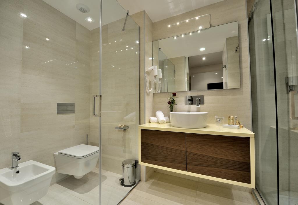 Chambre Double Supérieure avec Lit King Size - Vue sur Ville