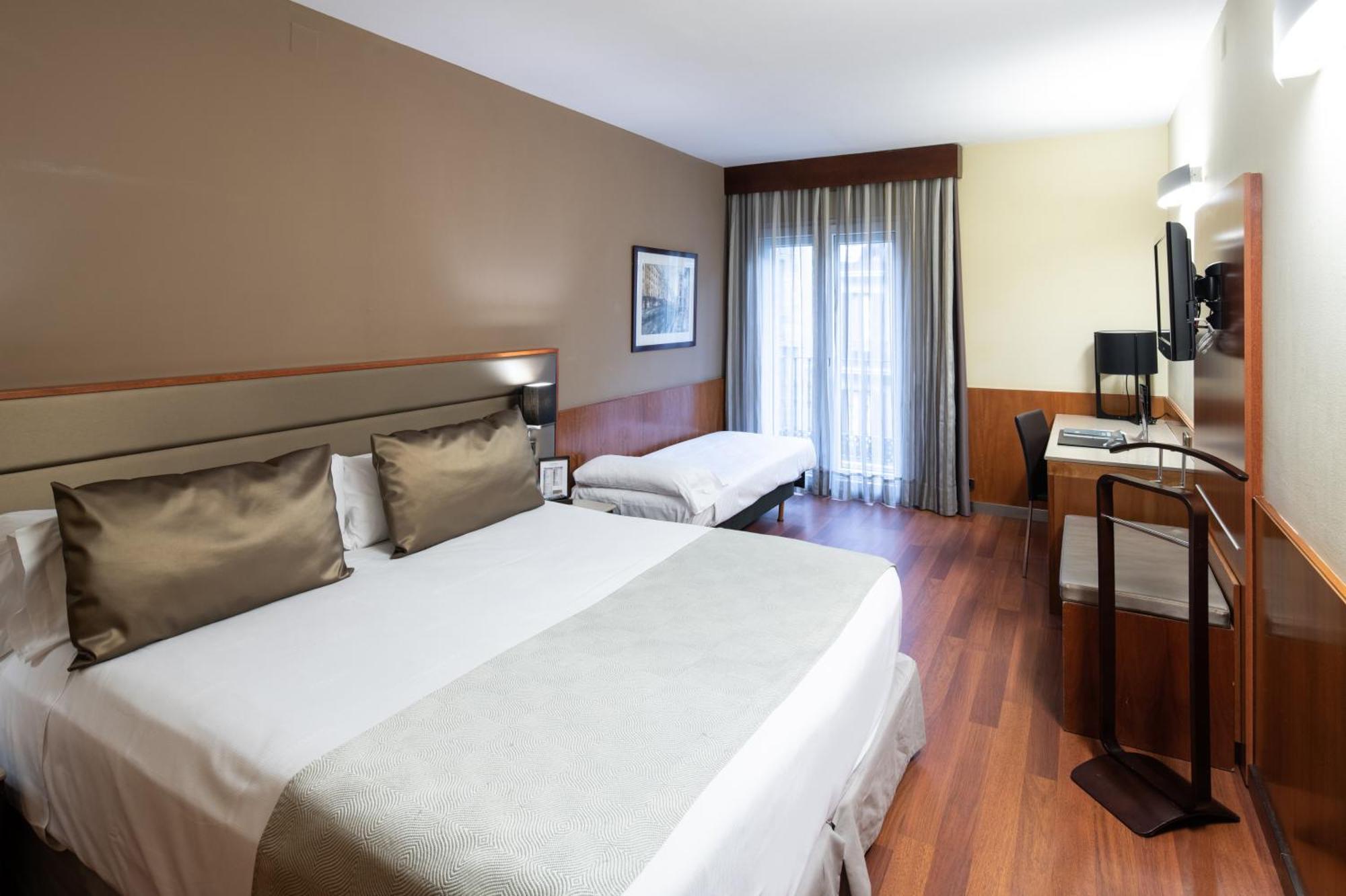 Chambre Triple (3 Adultes)