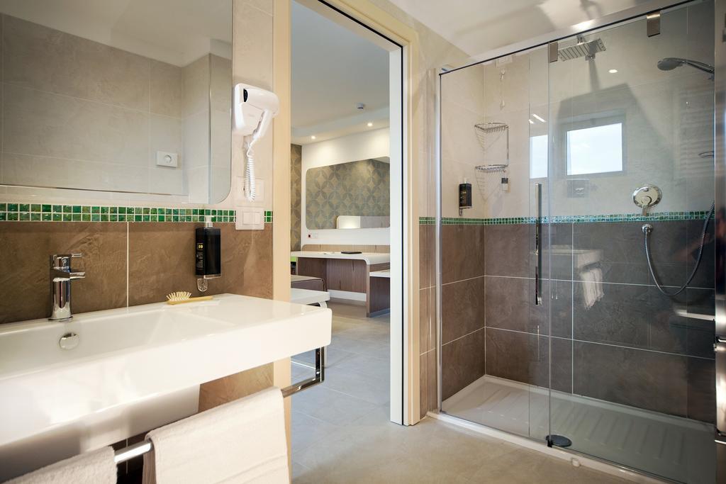 Chambre Deluxe Double ou Lits Jumeaux