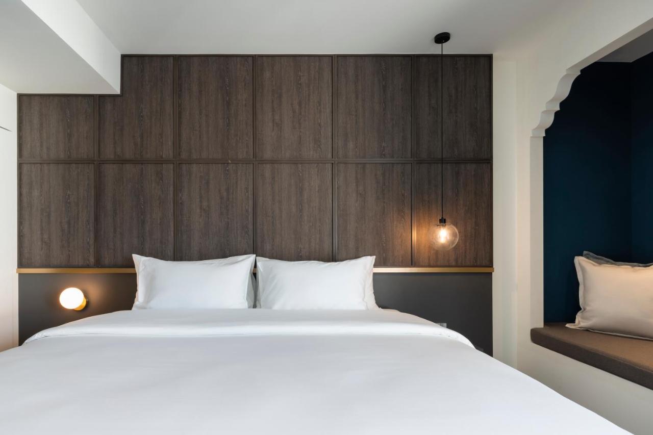 Chambre Double de Luxe - Vue sur Piscine