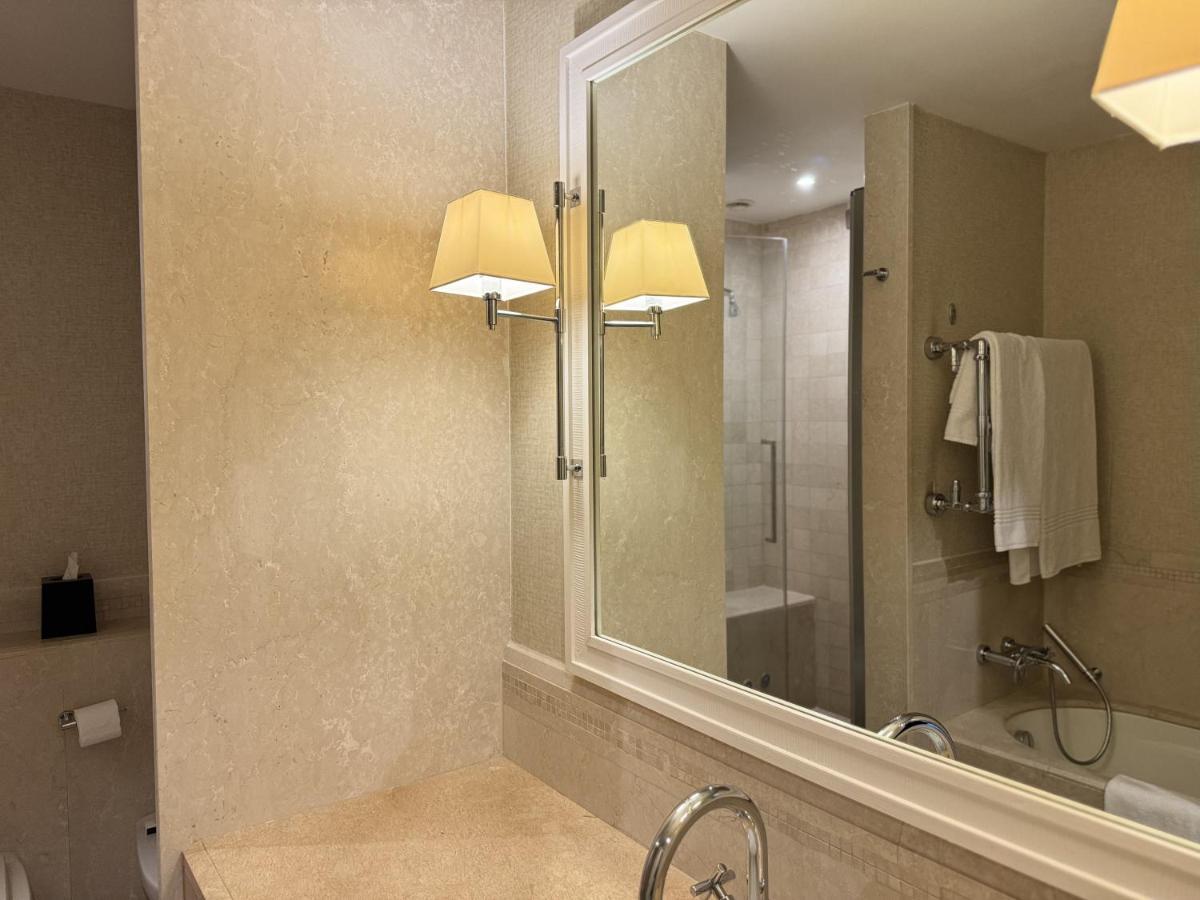 Chambre Lit King-Size Supérieure