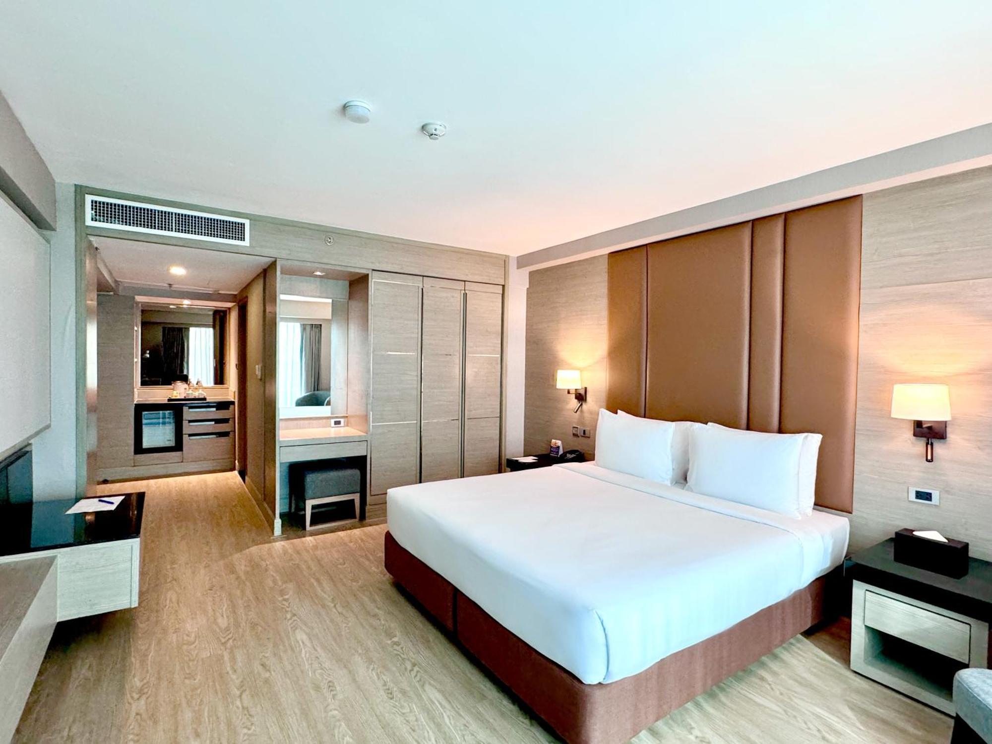 Executive King Room - Non-Smoking,1499012587:JPEG