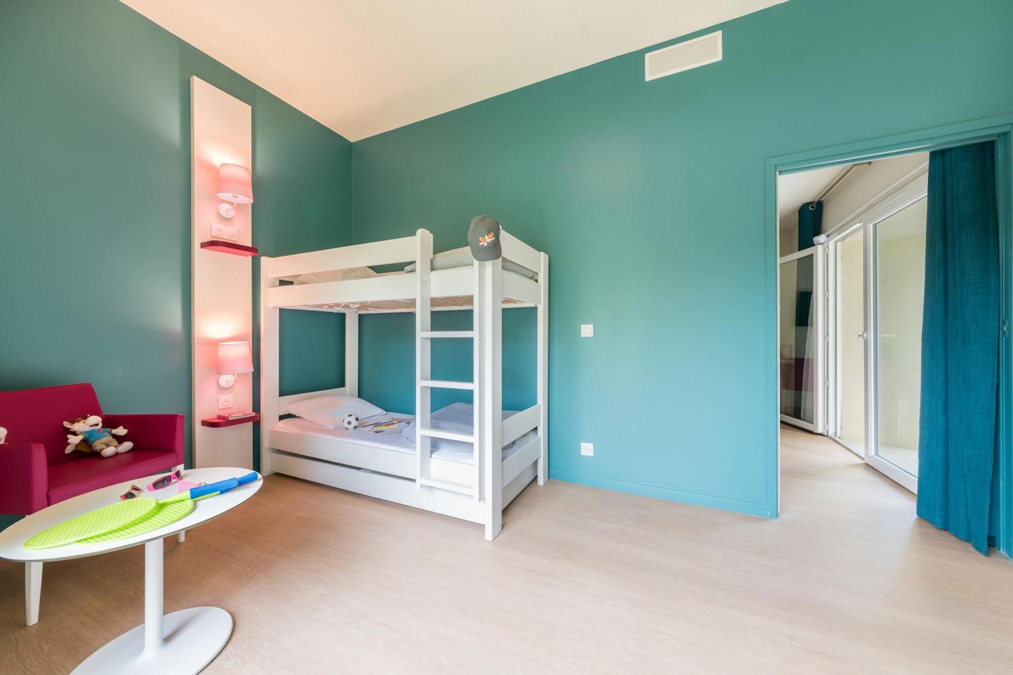 Two-Bedroom Apartment,1341647933:JPEG
