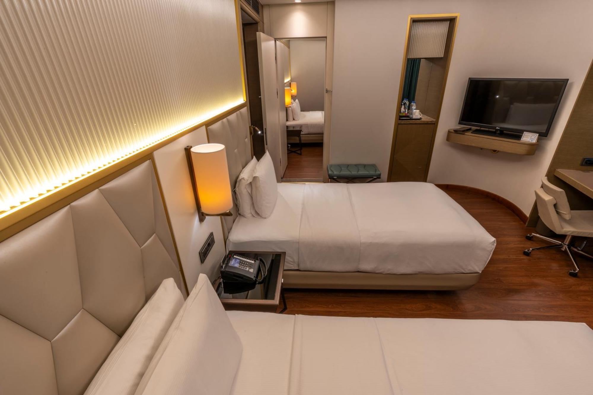 Chambre Familiale - Vue sur Ville