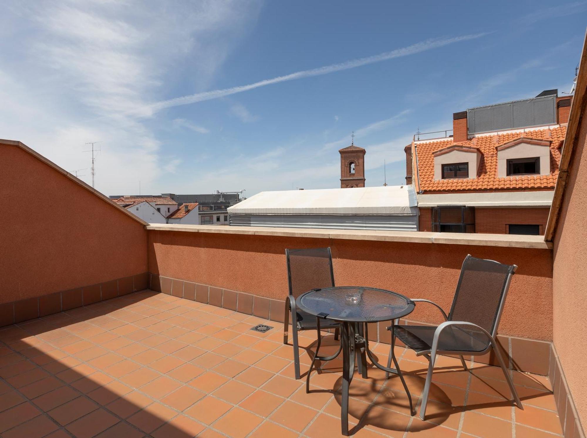 Chambre Double ou Lits Jumeaux avec Terrasse