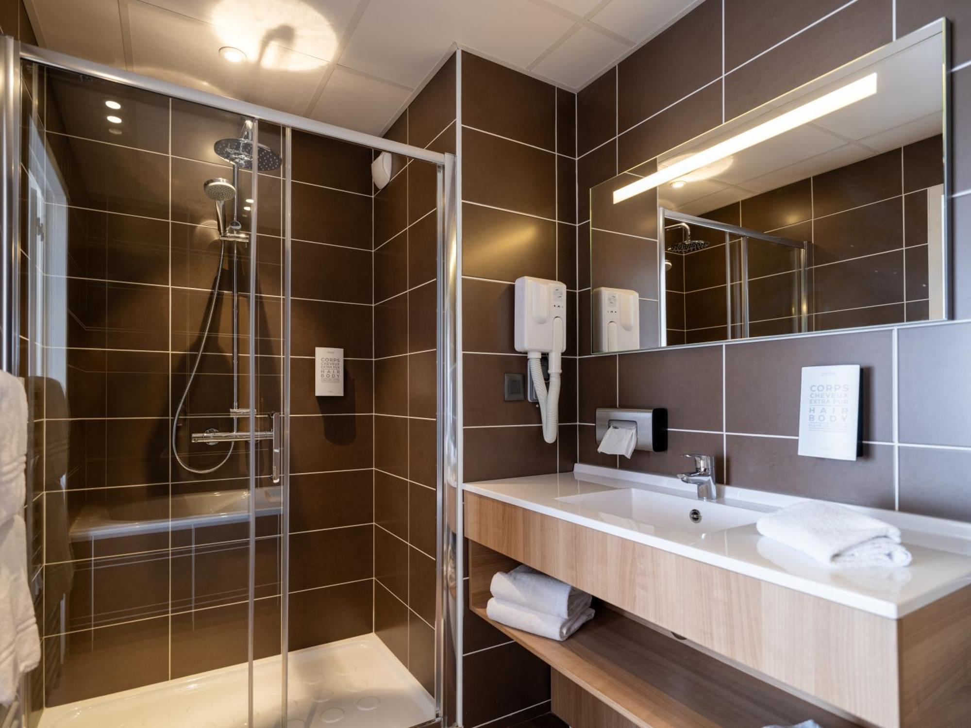 Executive Suite with Kitchenette,1548090463:JPEG