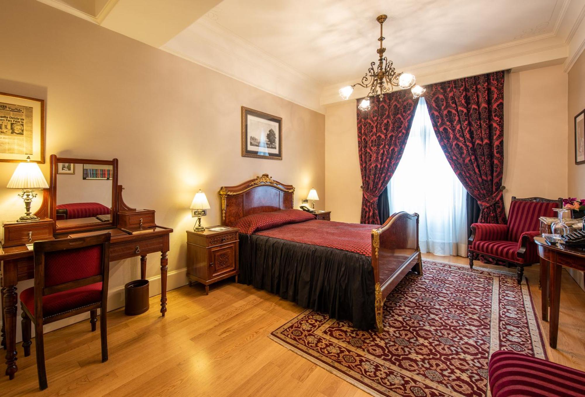 Chambre Lit King-Size Agatha Christie