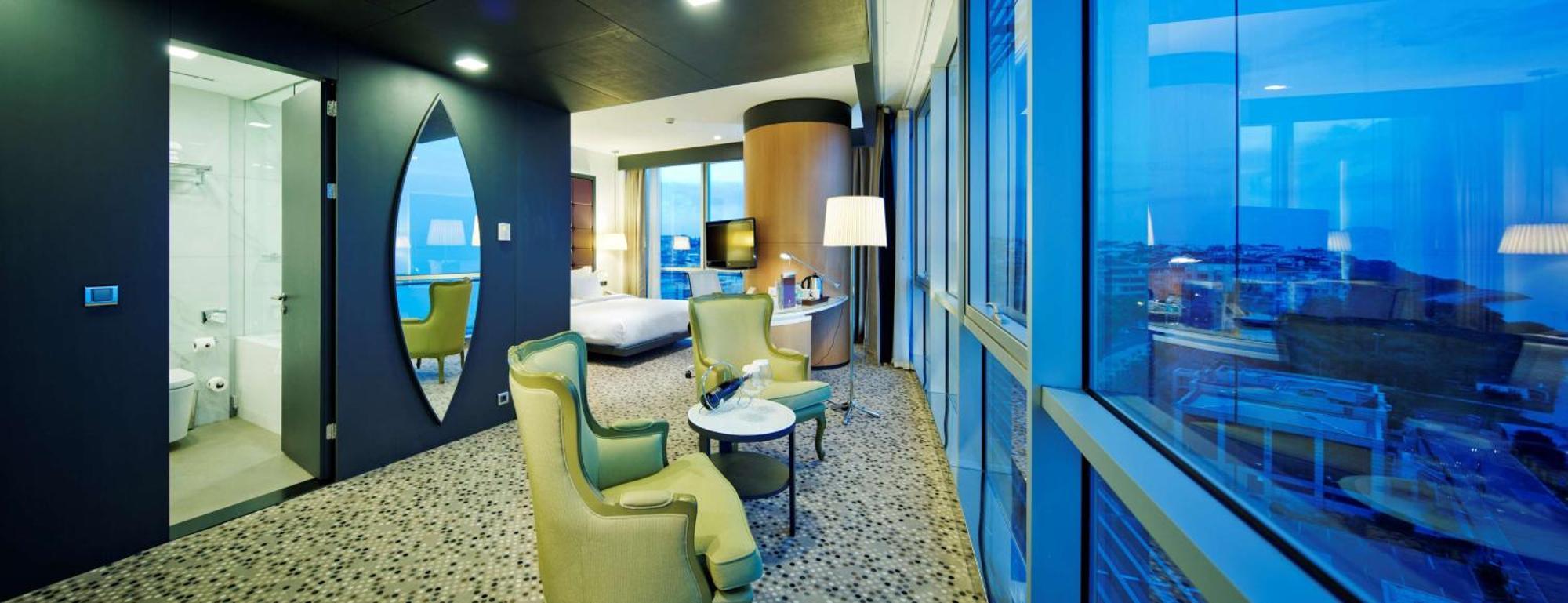 Suite Familiale avec Salon