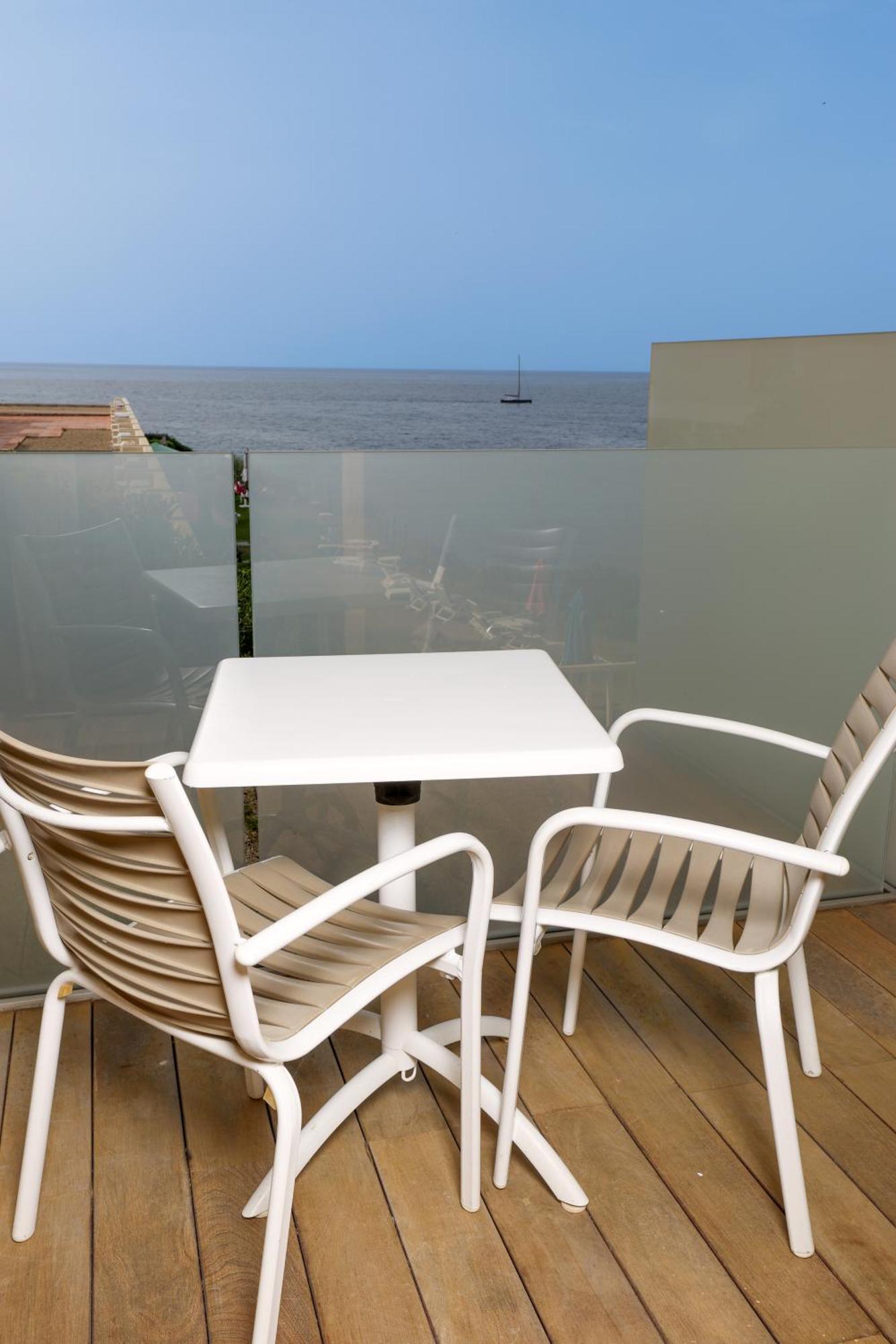 Chambre Lits Jumeaux Supérieure - Vue partielle sur la Mer
