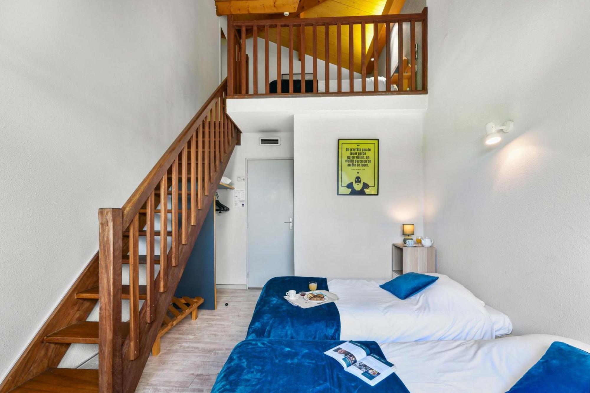 Duplex Room,1555990582:JPEG