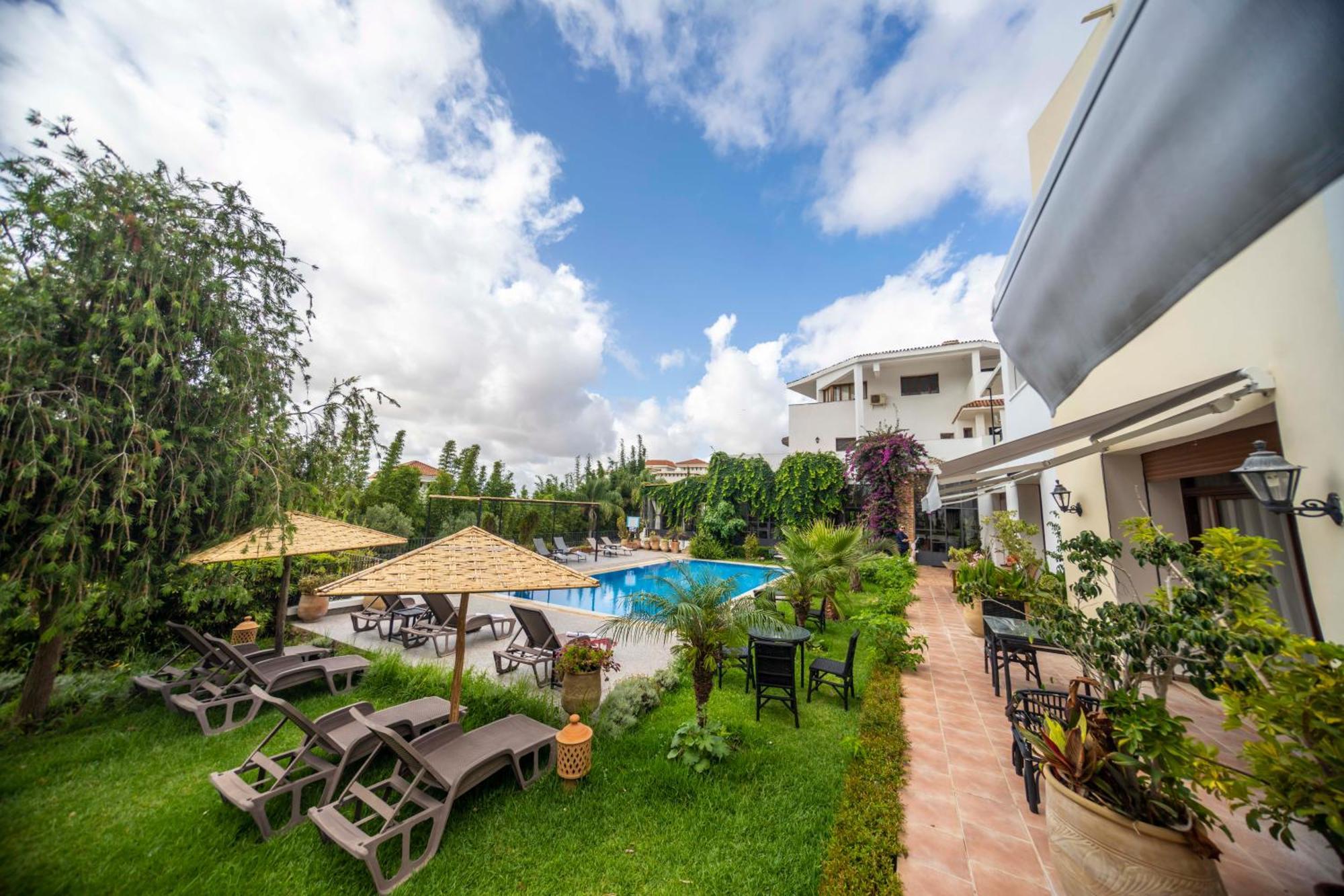 Suite - Vue sur Piscine