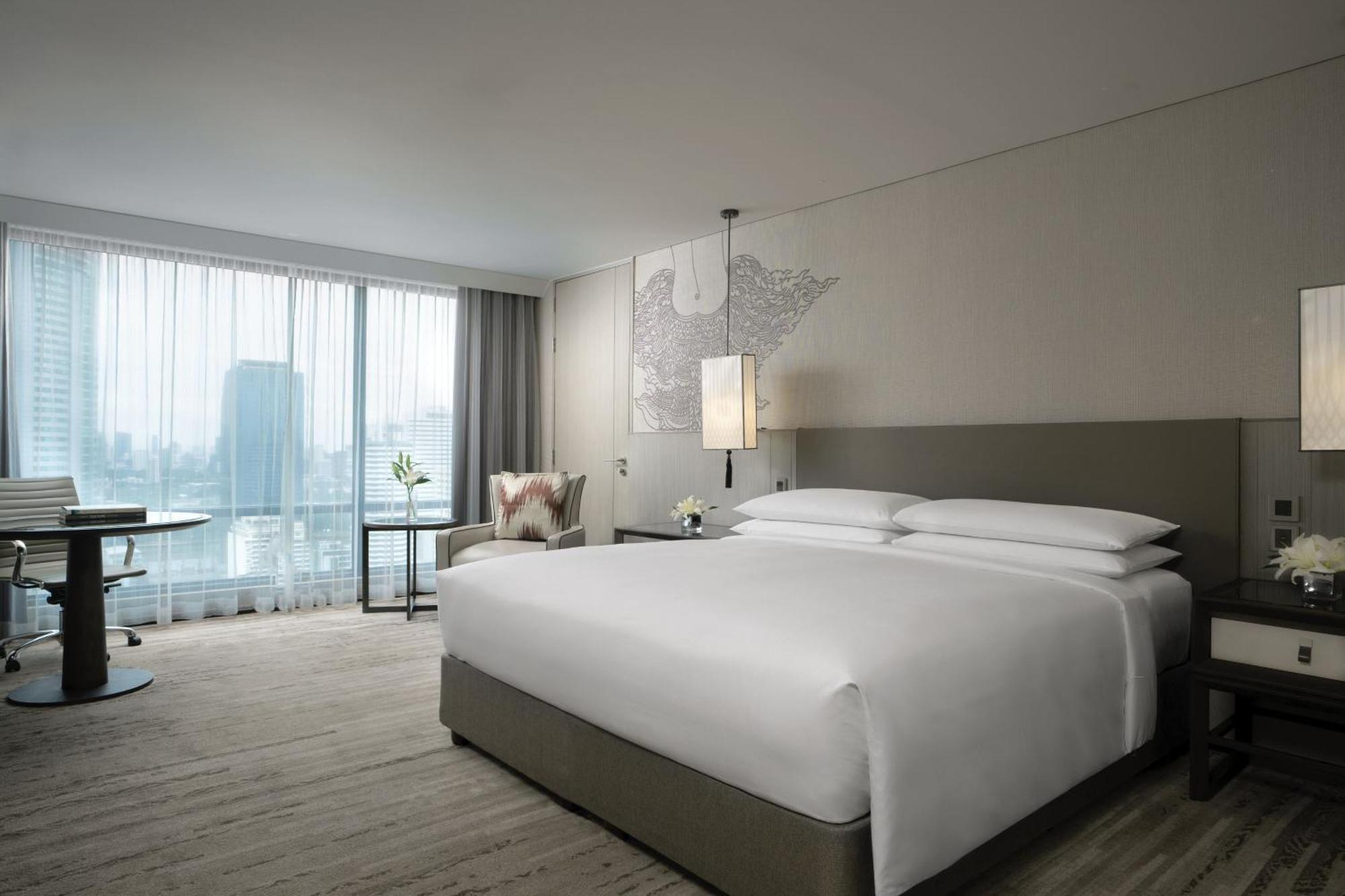 M Club lounge access Guest room 1 King,1616445066:JPEG