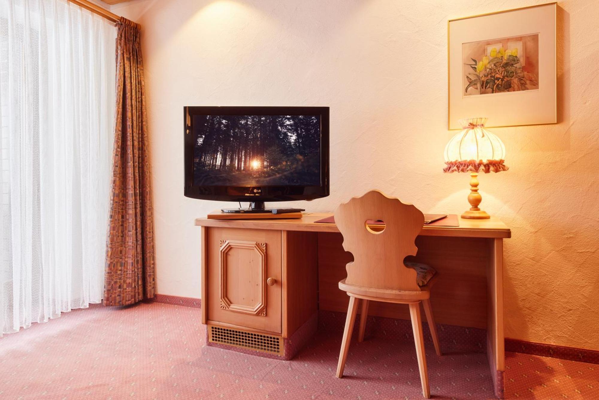 Large Double Room,1627872540:JPEG