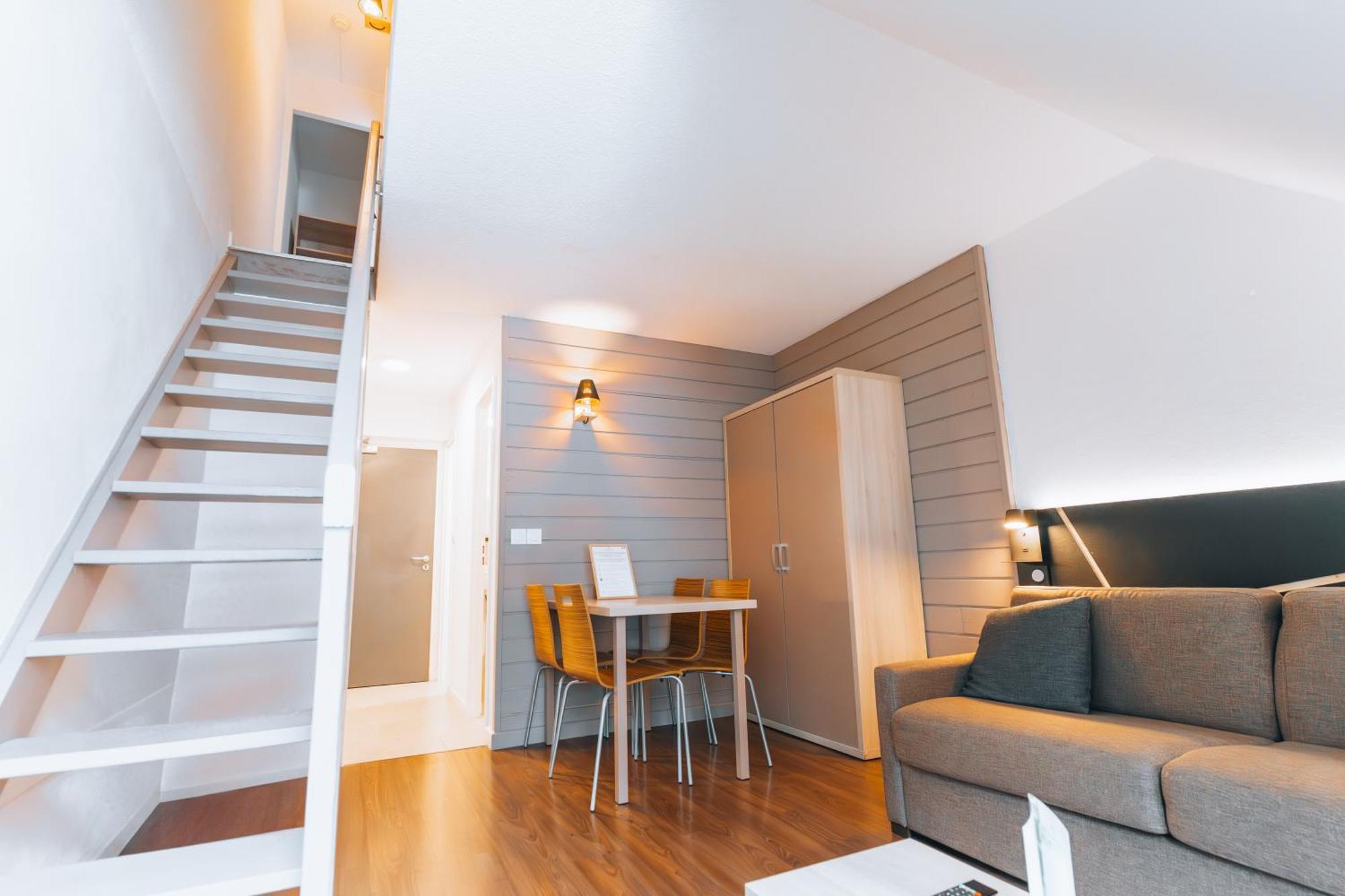 Duplex Familial (4-6 personnes)