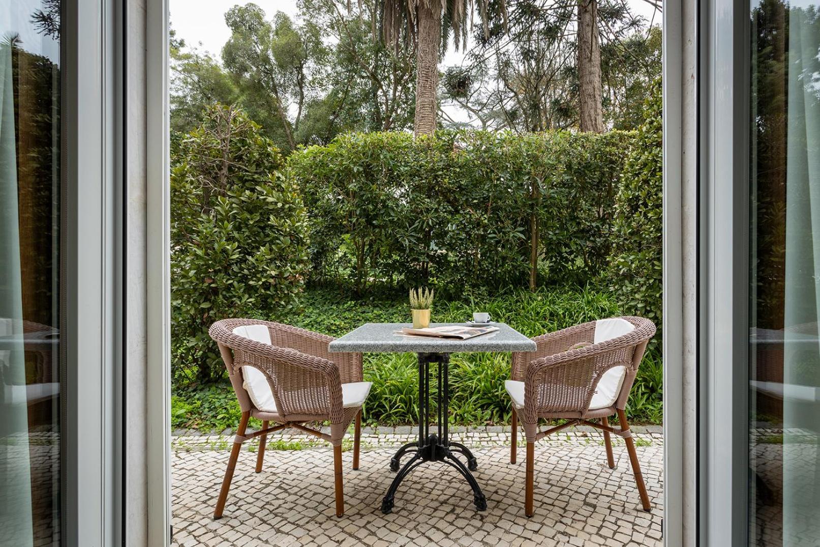 Chambre Double avec Lit d'Appoint - Vue sur Jardin