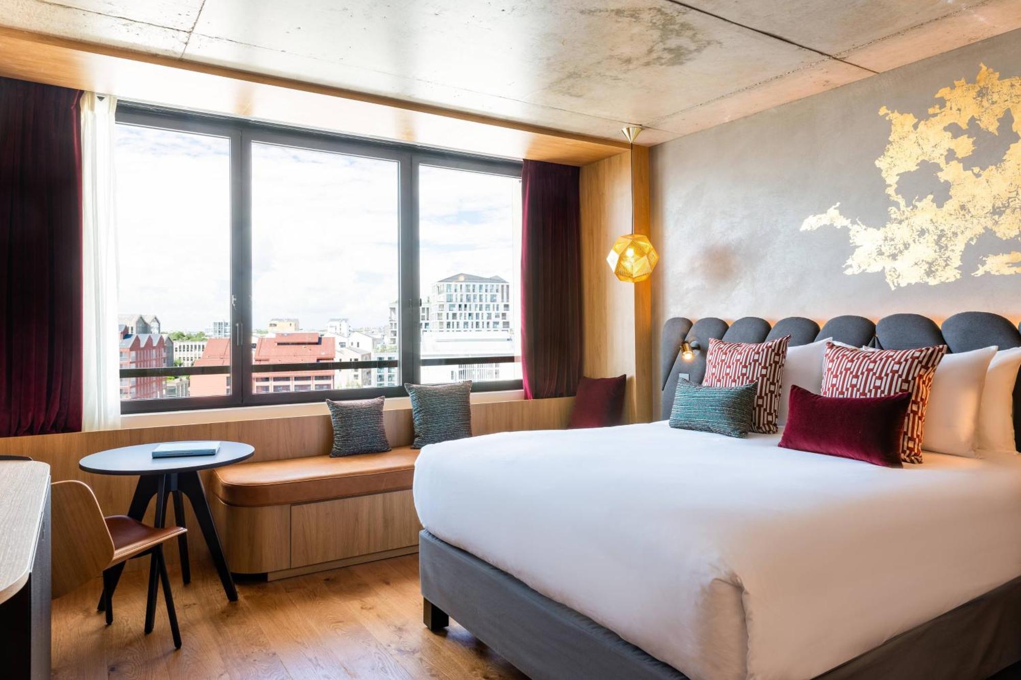 Chambre Lit Queen-Size La Muse - Vue sur Ville - Étage Supérieur
