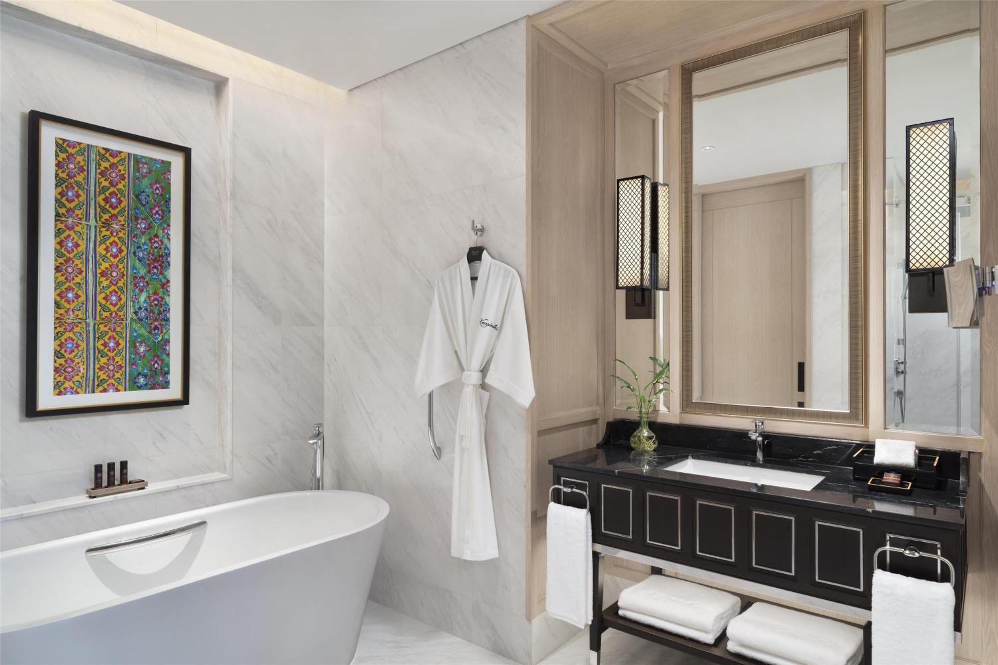 Grand Premier Twin Room with Balcony