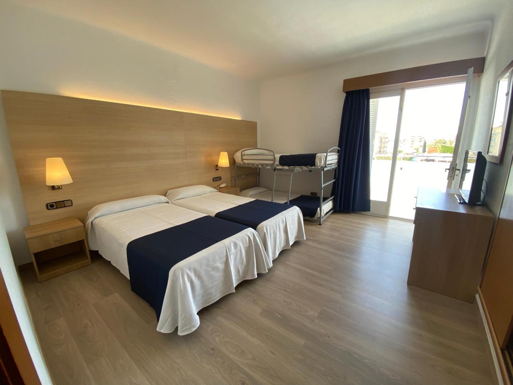 Quadruple Room (2 Adults + 2 Children),1669813898:JPEG