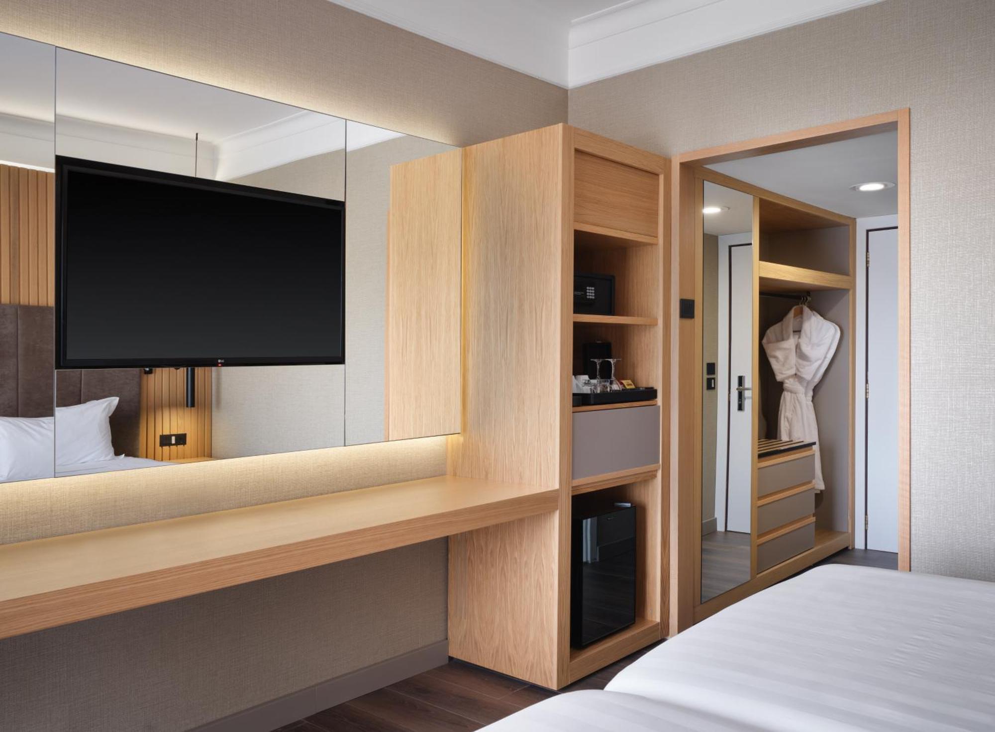 Chambre Lits Jumeaux Premium avec Vue sur la Piscine