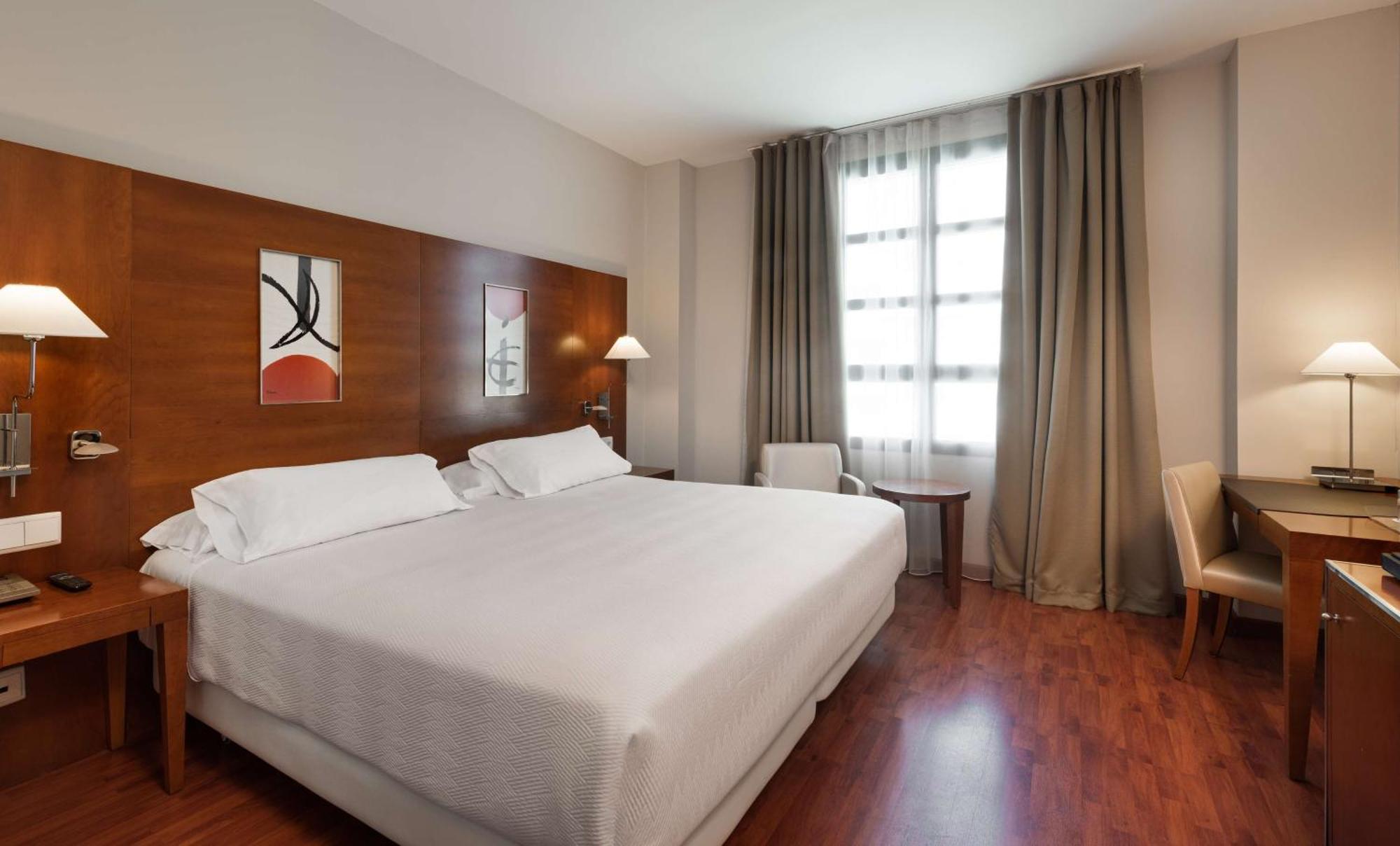 Chambre Familiale Adjacente (3 Adultes + 1 Enfant)