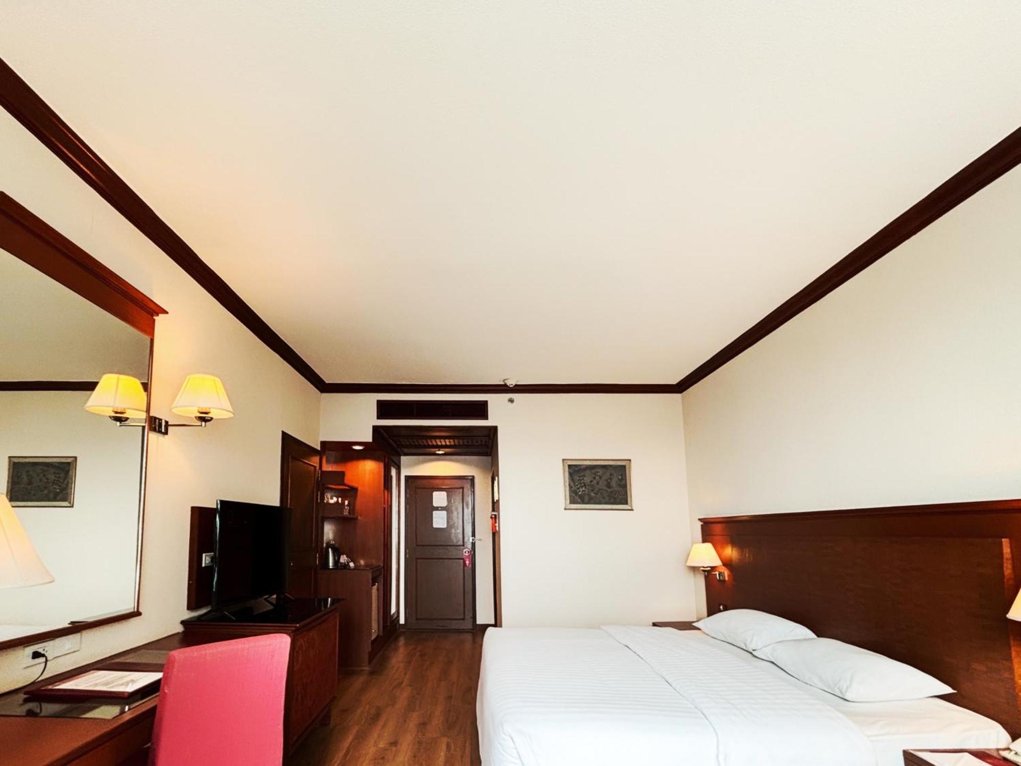 Deluxe Double or Twin Room,1697866430:JPEG