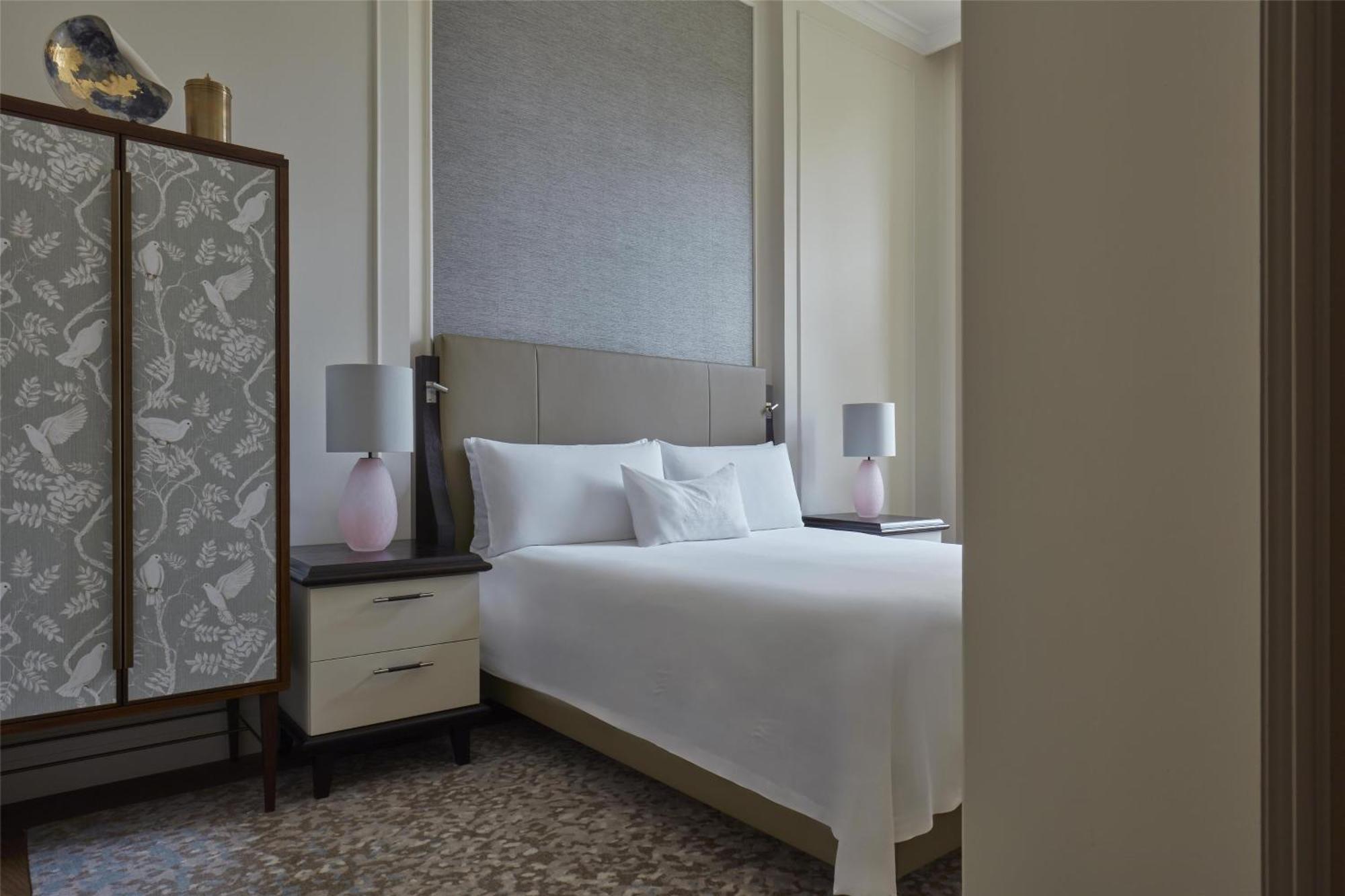 Superior King Room,1699013556:JPEG