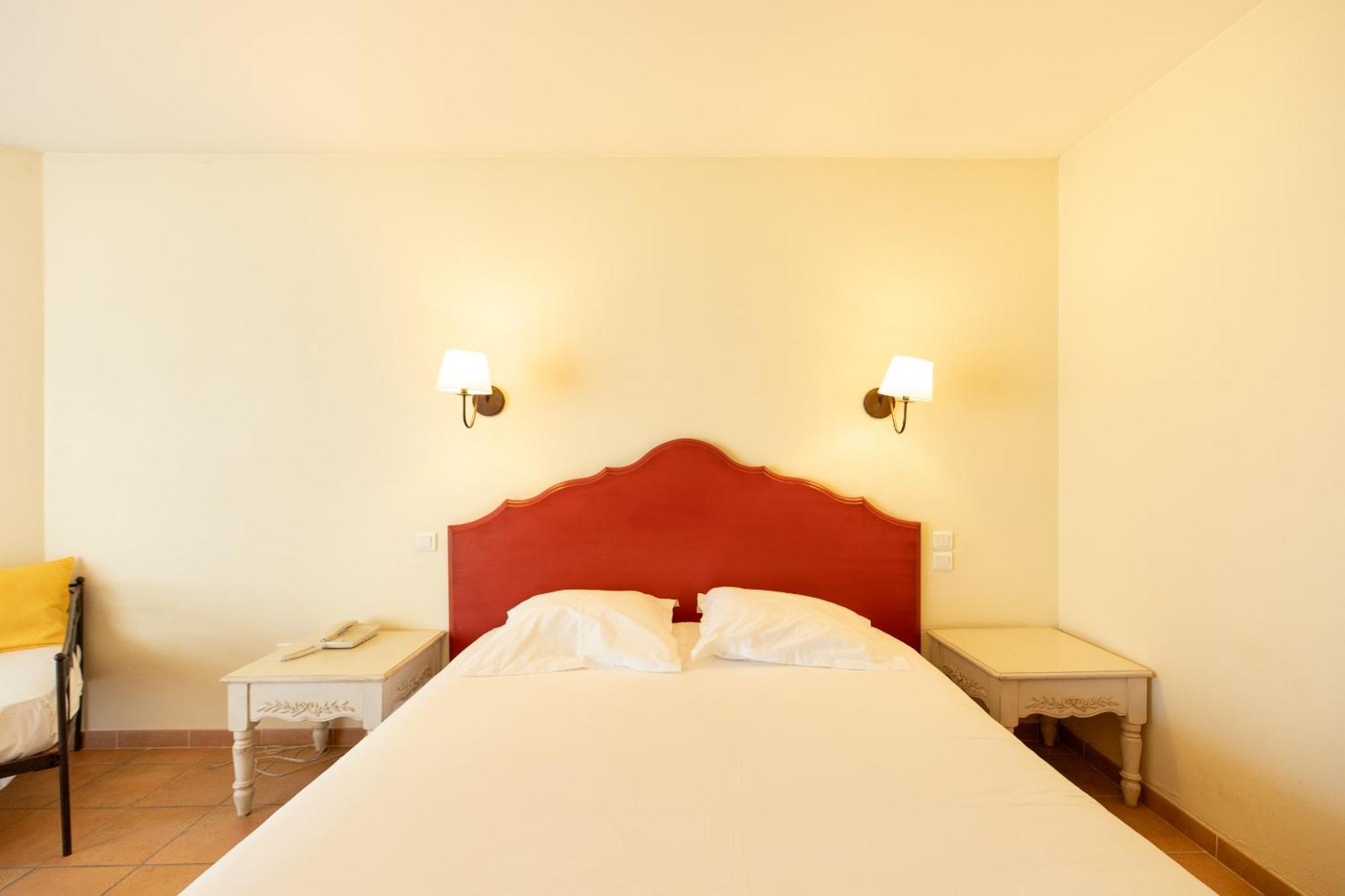 Chambre Triple Standard avec Lit King-Size et Lit Simple - Patio Privé