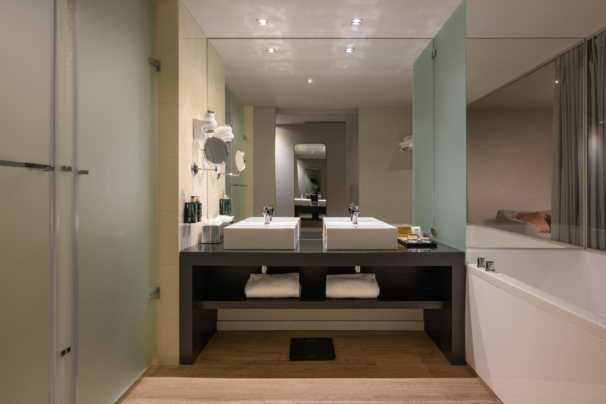 Junior Suite,1722960574:JPEG