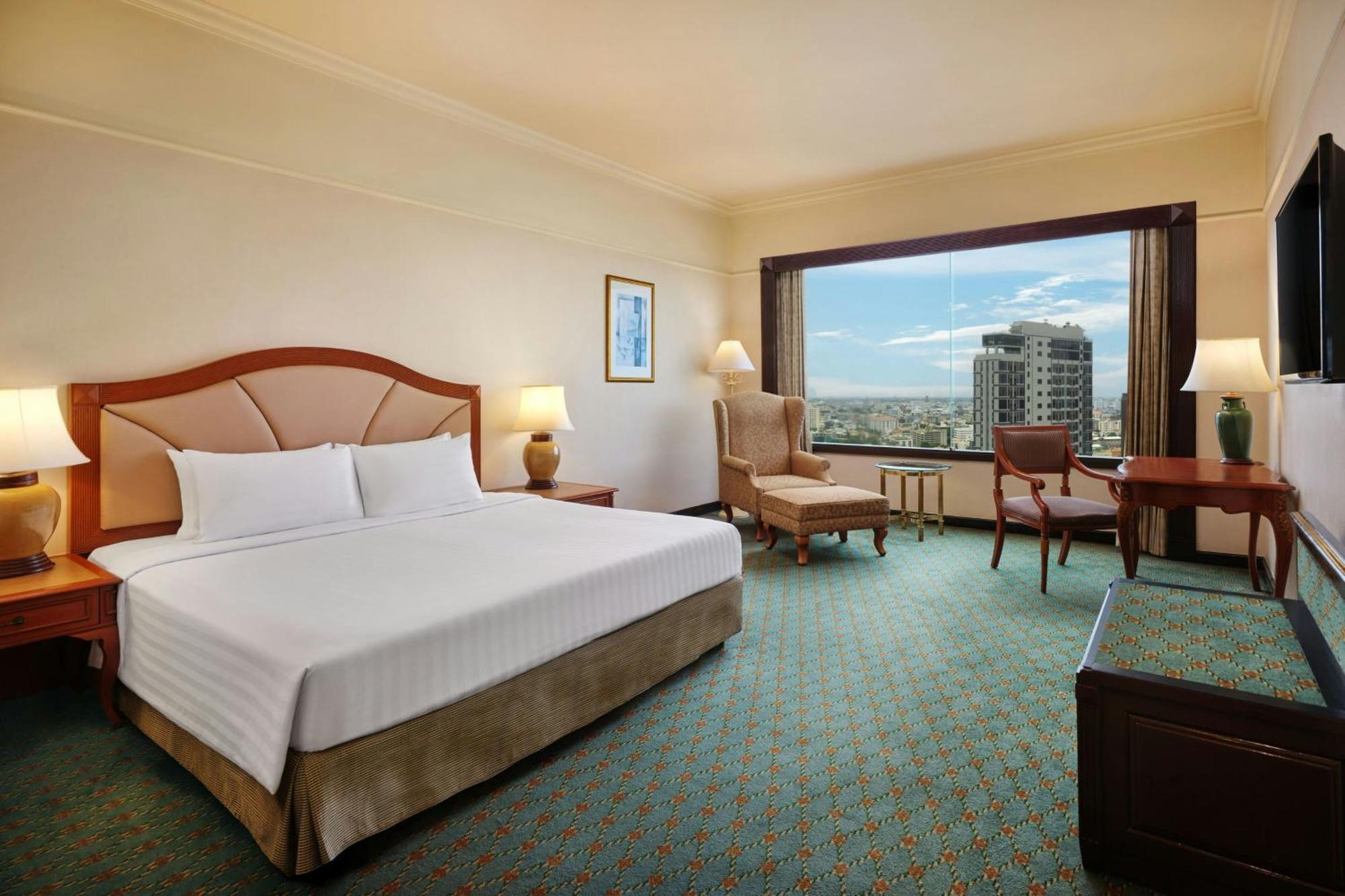 Chambre Lit King-Size Deluxe - Vue sur Ville