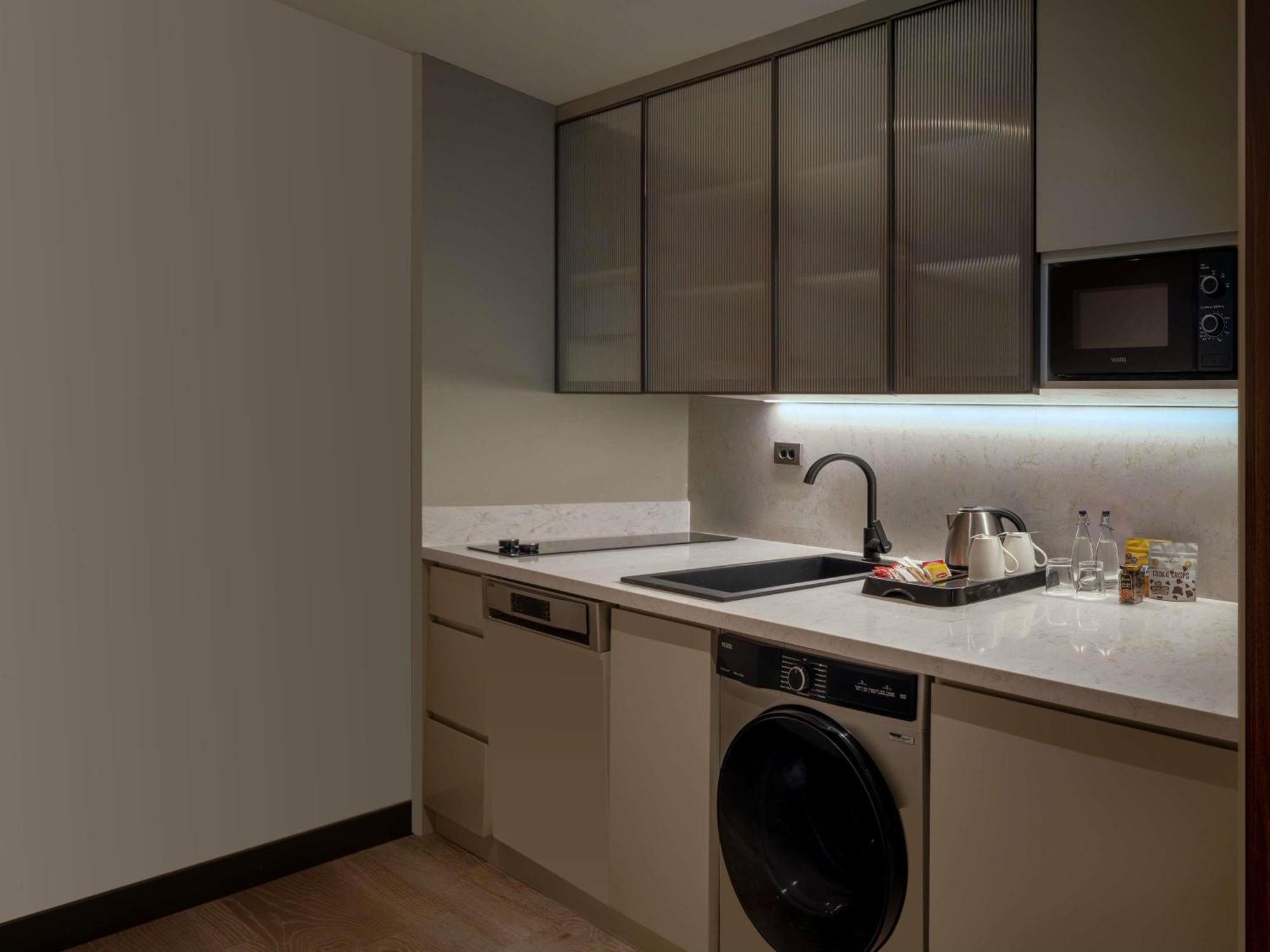 Superior Room with Double Bed and Sofa,1742793291:JPEG