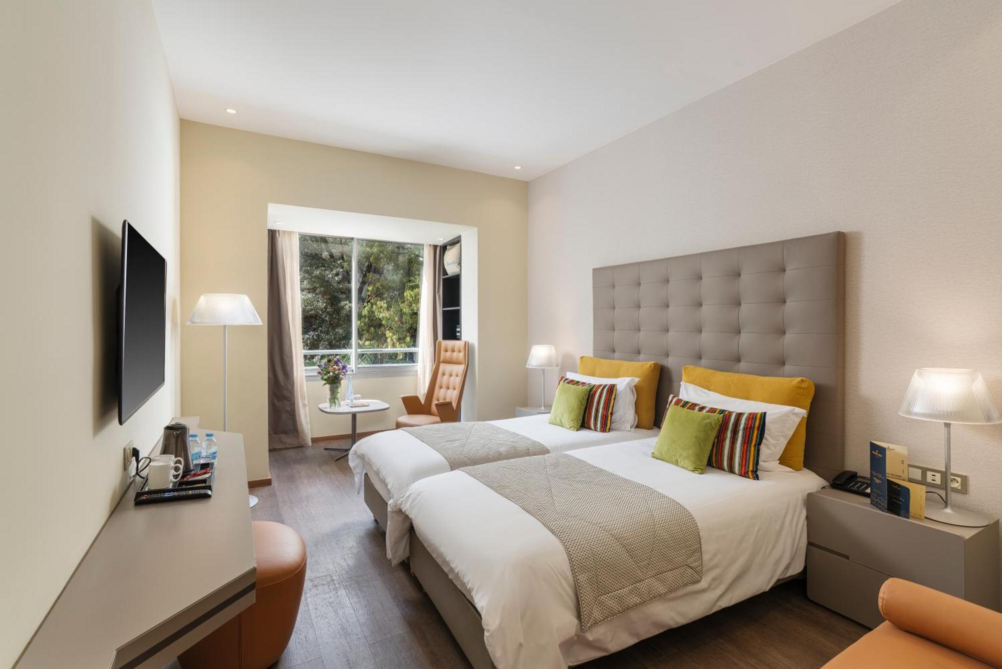 Chambre Lits Jumeaux Supérieure Vue sur Port de Plaisance