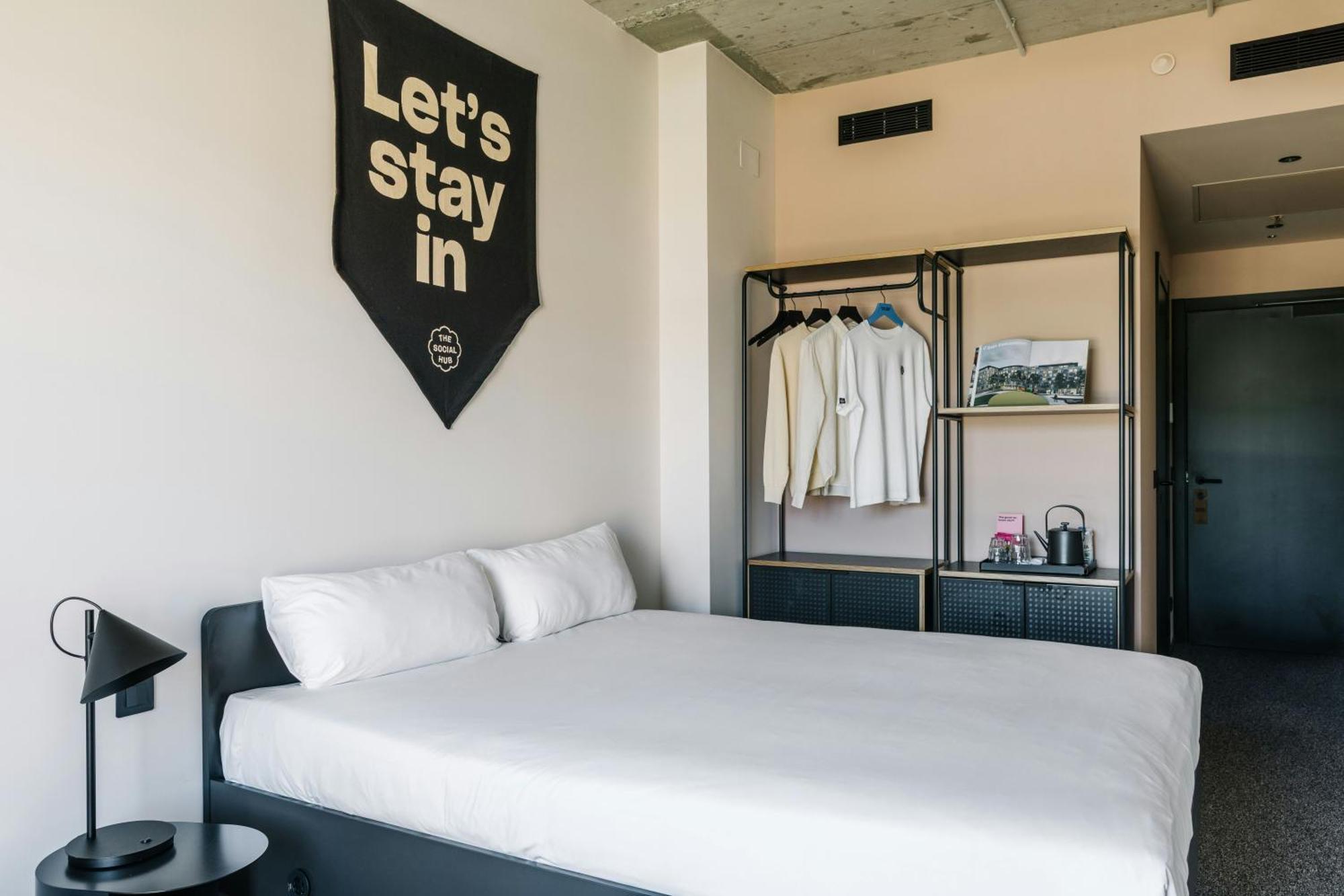 Hébergement Lit Queen-Size Standard Adapté aux Personnes à Mobilité Réduite