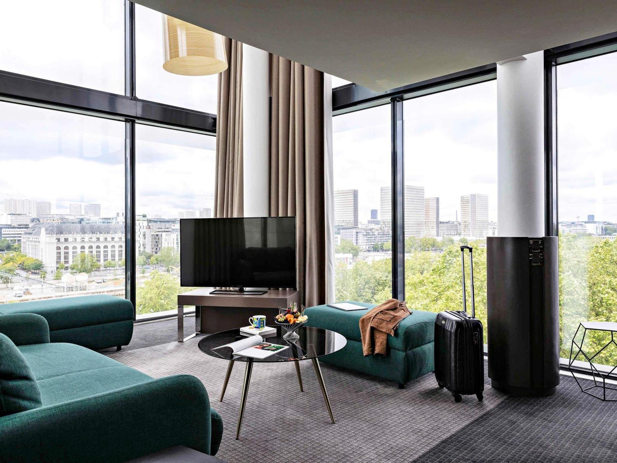 Suite Présidentielle avec 2 Lits King-Size et 1 Canapé-Lit Double - Étage Supérieur - Vue sur Paris